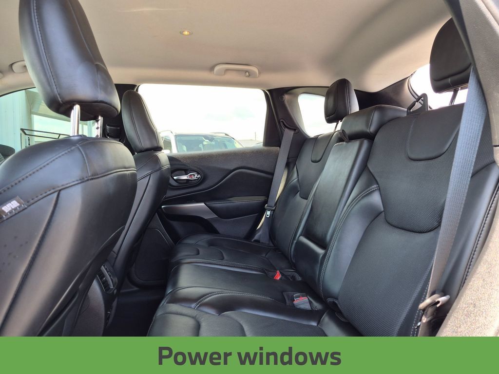 Used 2020 Jeep Cherokee Limited FWD image 26