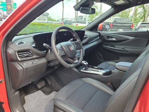 Used 2024 Buick Envista Preferred w/ Convenience I Package FWD image 9