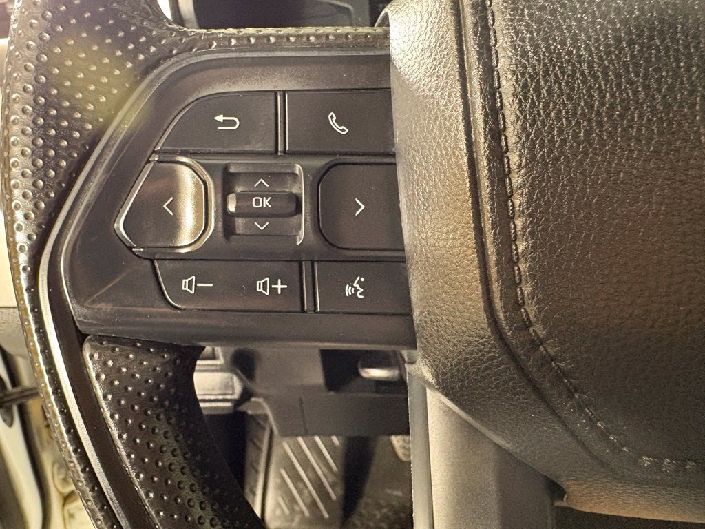 Used 2024 Toyota Tacoma SR5 AWD/4WD image 23