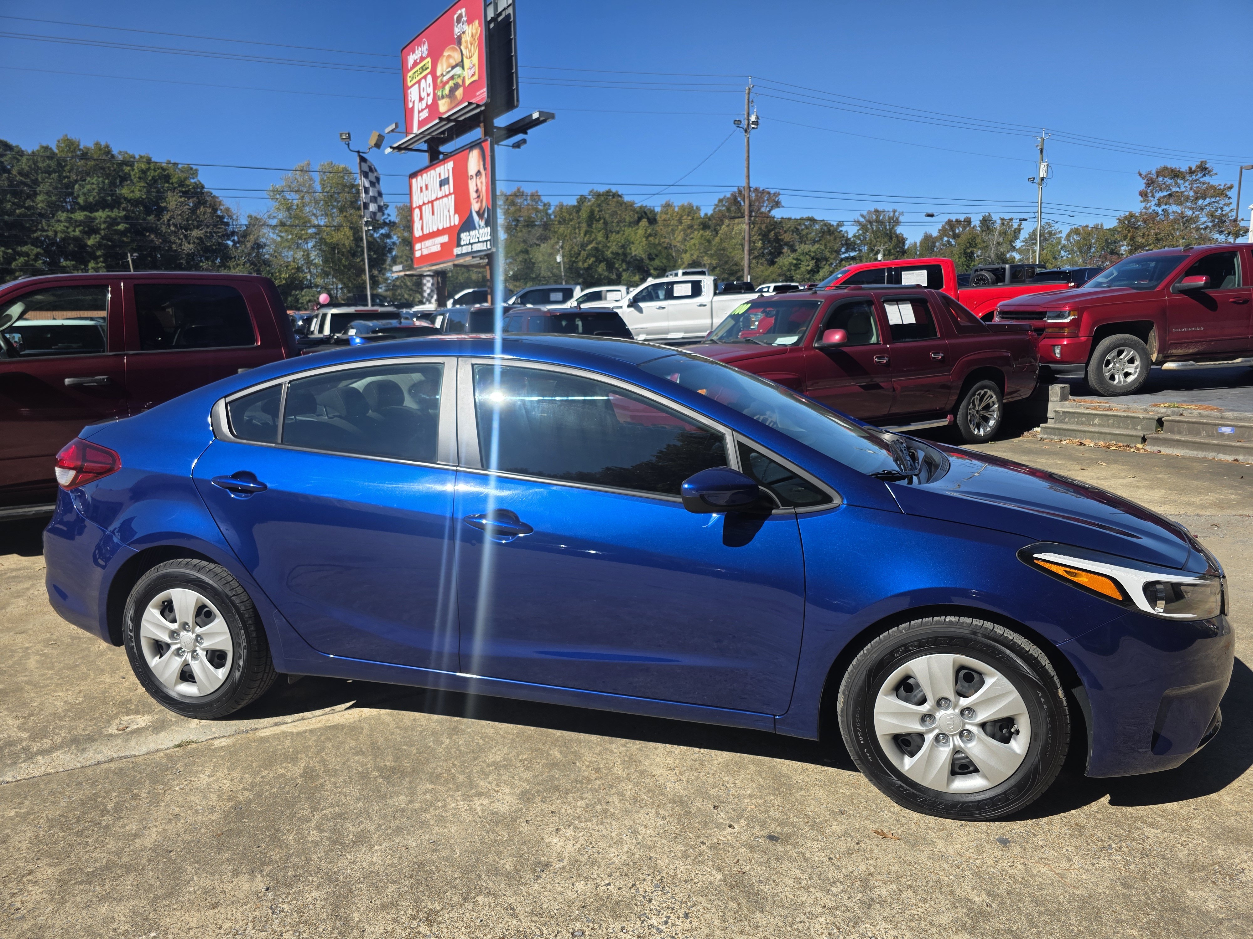 Used 2017 Kia Forte LX FWD image 5