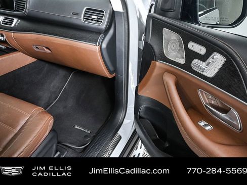 Used 2024 Mercedes-Benz GLS 580 4MATIC image 26