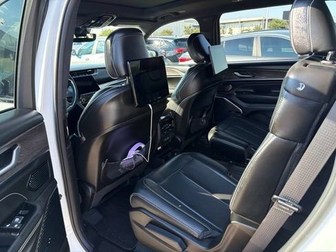 Used 2024 Jeep Grand Cherokee L Overland w/ Rear Seat Video Group I AWD/4WD image 8