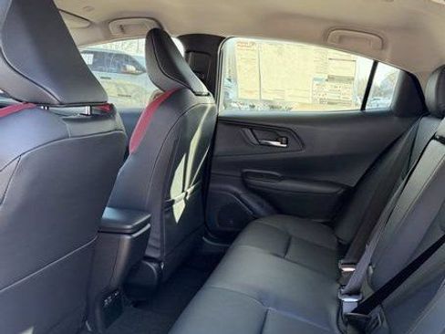 Used 2026 Toyota Prius Plug-In Hybrid FWD image 25
