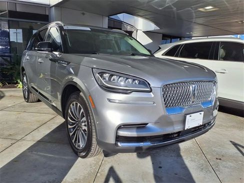 Certified 2023 Lincoln Aviator Reserve w/ Equipment Group 201A image 23