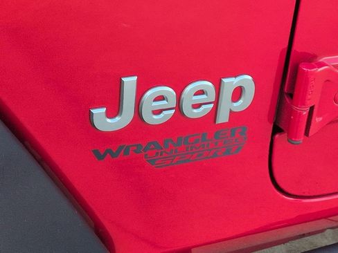 Used 2018 Jeep Wrangler Unlimited Sport AWD/4WD image 5