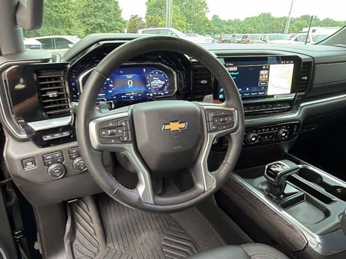 Used 2024 Chevrolet Silverado 1500 LTZ w/ LTZ Premium Package AWD/4WD image 26