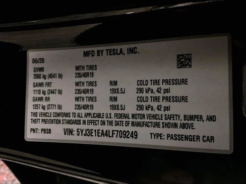 Used 2020 Tesla Model 3 Standard Range Plus image 32