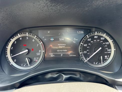Used 2021 Toyota Highlander XLE AWD/4WD image 29