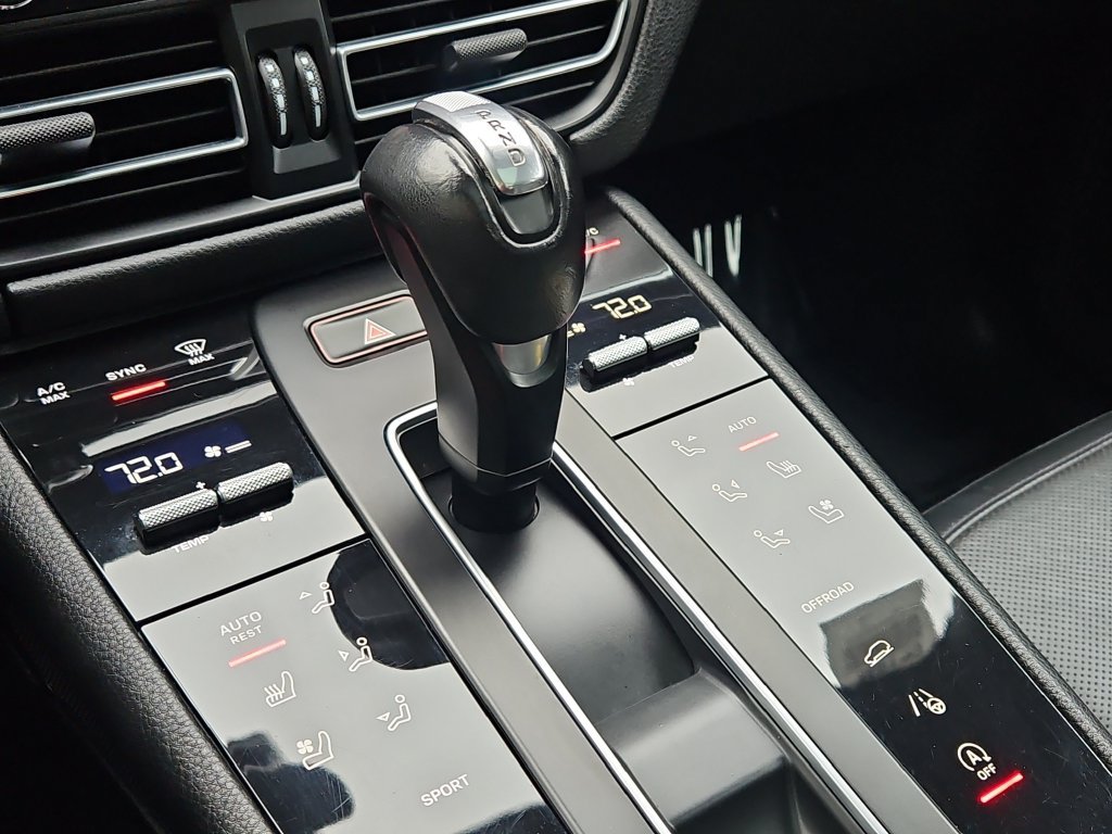 Used 2023 Porsche Macan S AWD/4WD image 33