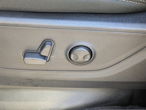 New 2026 RAM 1500 4x4 Crew Cab image 21