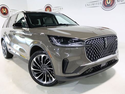 Used 2025 Lincoln Aviator Reserve w/ Equipment Group 201A AWD/4WD image 7