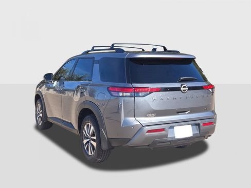New 2026 Nissan Pathfinder SL FWD image 8