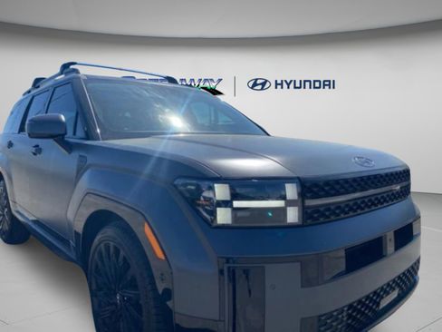 Used 2025 Hyundai Santa Fe Calligraphy image 2