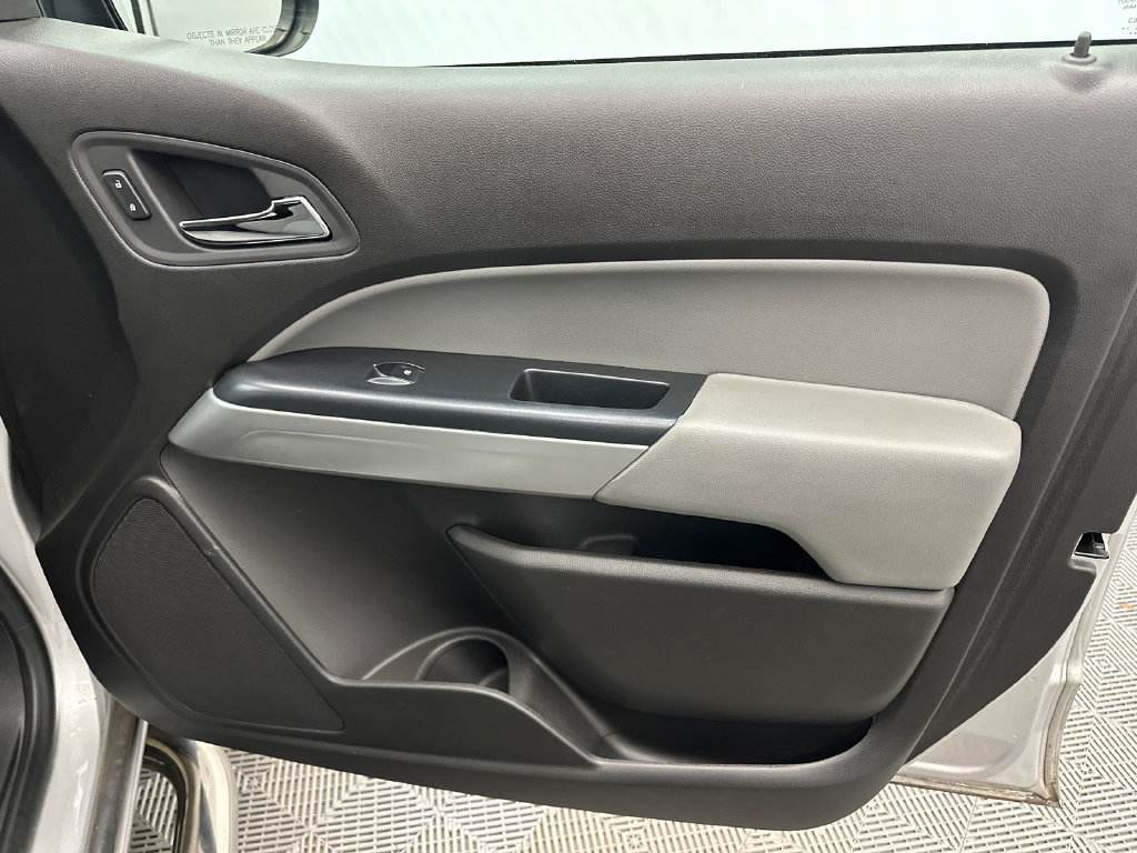 Used 2016 Chevrolet Colorado LT w/ LT Convenience Package RWD image 14