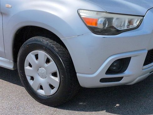 Used 2011 Mitsubishi Outlander Sport ES FWD image 9