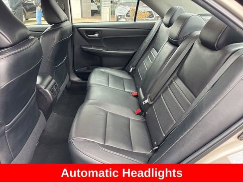 Used 2015 Toyota Camry XLE w/ Advanced Technology Package image 15