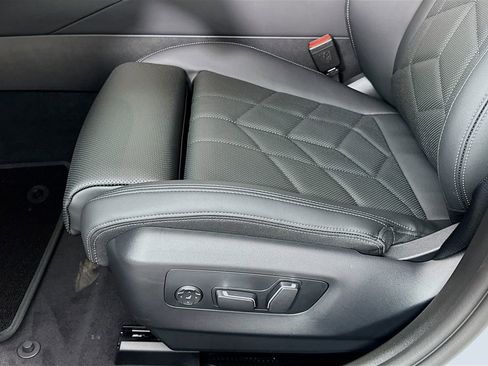 New 2026 BMW 530i 530i w/ M Sport Package image 21