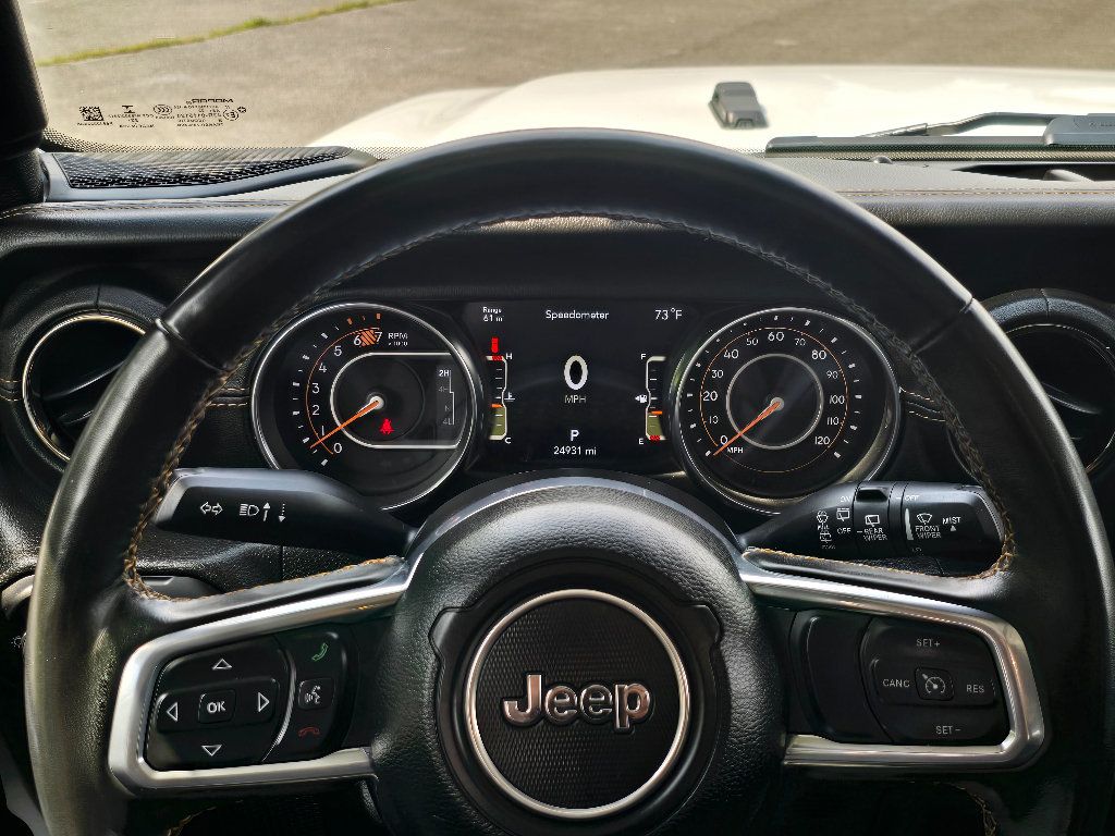 Used 2023 Jeep Wrangler Unlimited Sahara AWD/4WD image 9