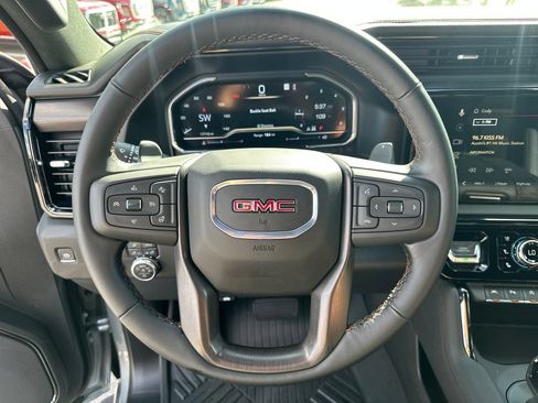 Used 2025 GMC Sierra 1500 AT4 w/ AT4 Premium Package AWD/4WD image 25
