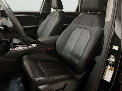 Used 2025 Audi Q6 e-tron Premium w/ Convenience Package RWD image 45
