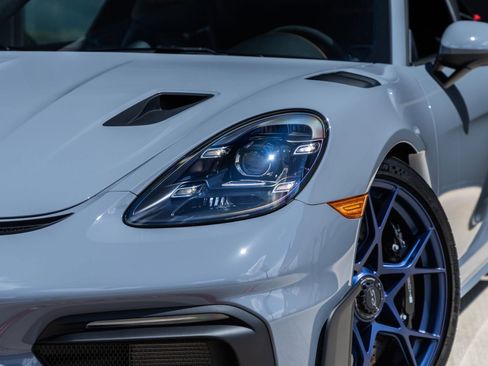 Certified 2025 Porsche 718 Boxster Spyder RS RWD image 18