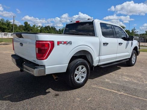 Used 2022 Ford F150 XLT w/ Equipment Group 301A Mid AWD/4WD image 4