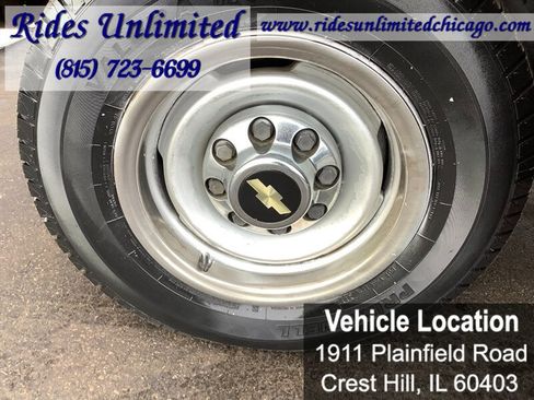 Used 2002 Chevrolet Express 2500 Passenger w/ LS Preferred Equipment Group image 34