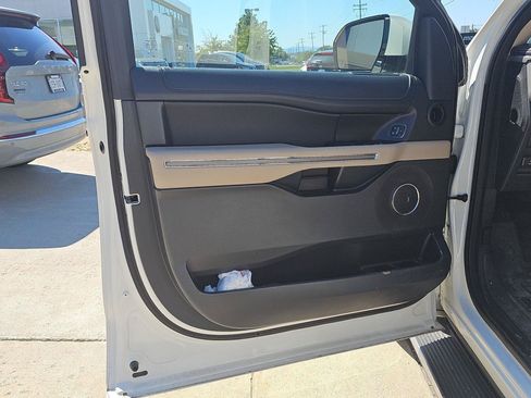 Used 2022 Ford Expedition Max XLT AWD/4WD image 19