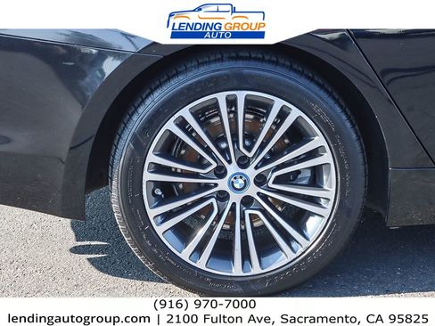 Used 2018 BMW 530e xDrive w/ Premium Package 2 image 10