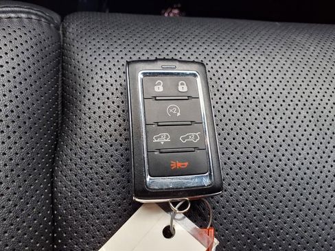 Used 2023 Jeep Grand Wagoneer 4WD image 10