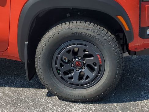 New 2025 Nissan Frontier PRO-4X w/ Pro Convenience Package image 11