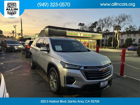 Used 2022 Chevrolet Traverse LT AWD/4WD image 3
