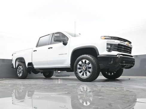 Used 2024 Chevrolet Silverado 2500 Custom w/ Custom Convenience Package AWD/4WD image 53