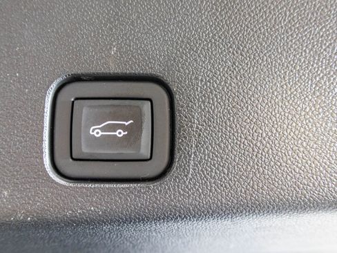 Used 2024 Chevrolet Traverse Z71 w/ LPO, Floor Liner Package image 41