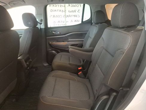 Certified 2023 GMC Acadia SLE w/ Driver Convenience Package image 10