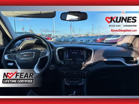 Used 2024 GMC Terrain SLT image 38
