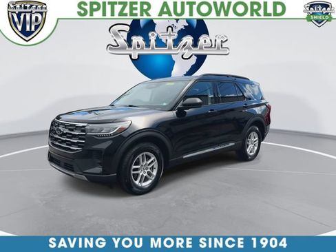 Used 2025 Ford Explorer Active AWD/4WD image 4