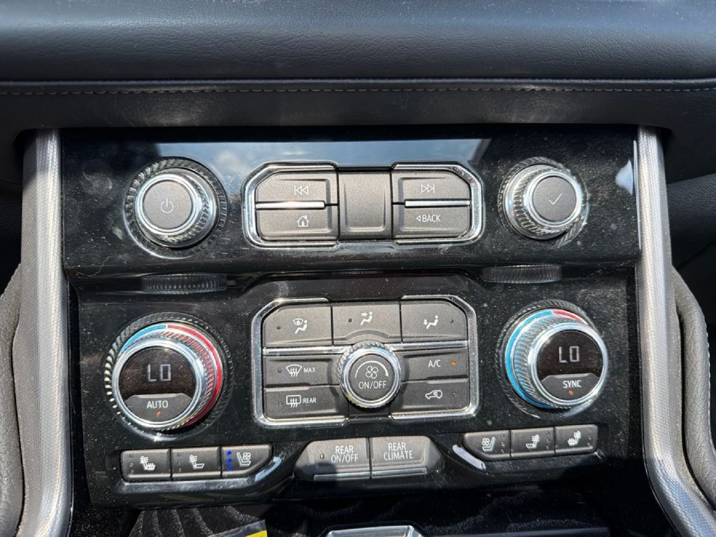 Used 2023 GMC Yukon Denali AWD/4WD image 16