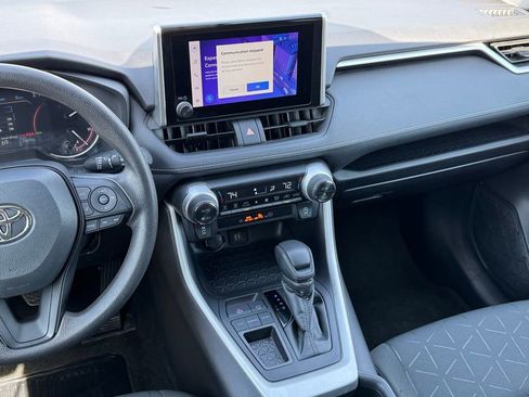 Used 2024 Toyota RAV4 XLE FWD image 28