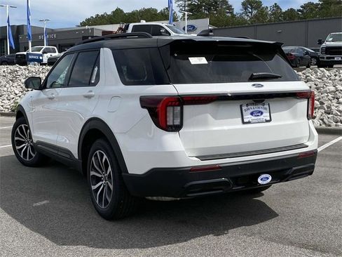 New 2025 Ford Explorer ST-Line w/ Premium Package image 4