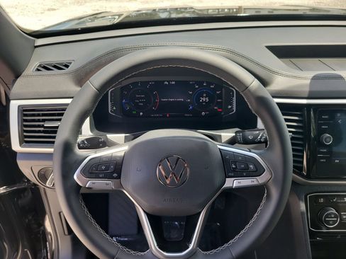 Used 2023 Volkswagen Atlas Cross Sport SE FWD image 25