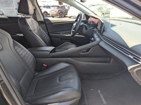 Used 2023 Hyundai Elantra Limited FWD image 35