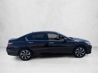 Used 2017 Honda Accord EX-L video 4