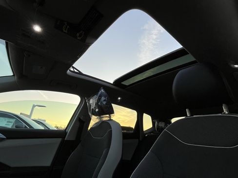New 2026 Volkswagen Taos SE AWD/4WD image 12