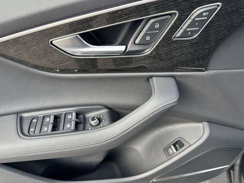 Certified 2025 Audi Q7 3.0T Prestige w/ Prestige Package image 11