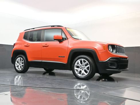 Used 2015 Jeep Renegade Latitude image 20