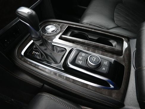 Used 2022 Nissan Armada Platinum w/ Captain's Chairs Package RWD image 25