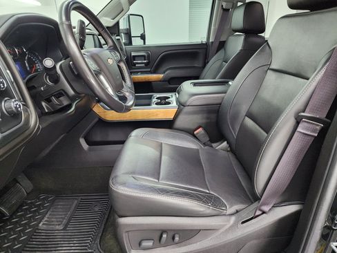 Used 2017 Chevrolet Silverado 3500 LTZ w/ Duramax Plus Package AWD/4WD image 8