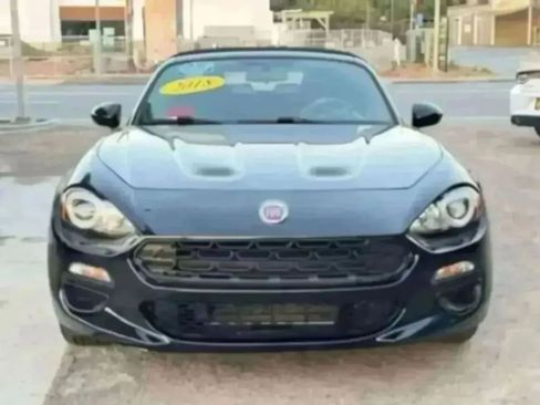Used 2018 FIAT 124 Spider Classica RWD image 4