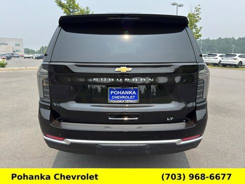 Used 2025 Chevrolet Suburban LT w/ Comfort Package AWD/4WD image 6